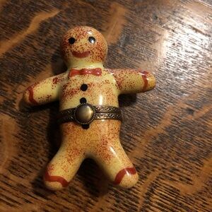 Authentic LIMOGES Gingerbread Man with red bow tie box….👑FIRM on asking price👑